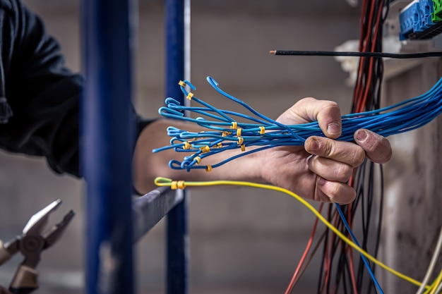 Znaczenie odpowiedniego doboru kabli w nowoczesnych instalacjach domowych